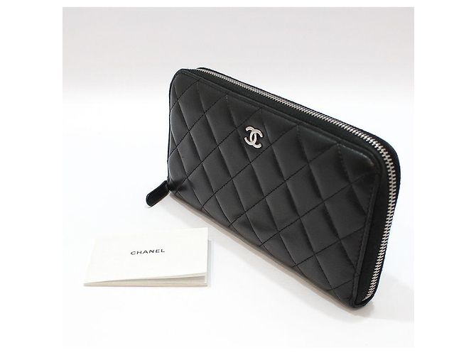 Chanel Portafoglio lungo classico in agnello nero con zip argentata - vista 2