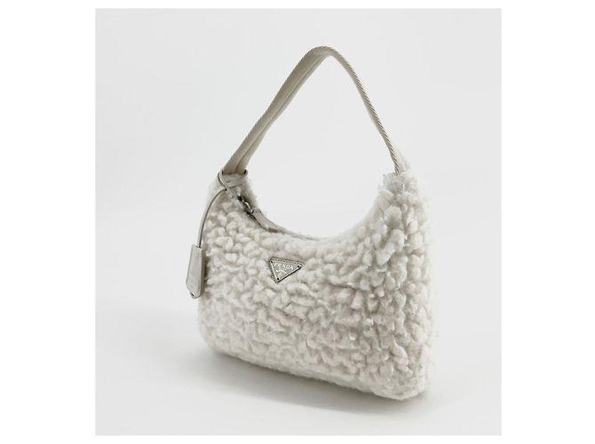 Prada Mini borsa hobo in shearling con logo a triangolo Bianco - vista 2