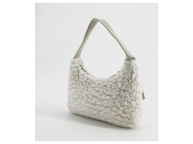 Prada Mini borsa hobo in shearling con logo a triangolo Bianco - vista 3