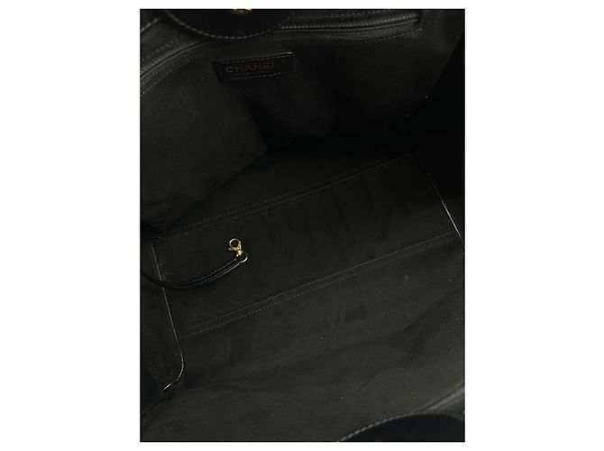 Chanel Borsa Tote Deauville Caviar dorata Nero - vista 7