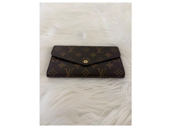 Louis Vuitton Cartera Sarah Monogram Estado Blanco - vista 3