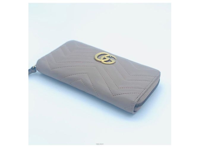 Marmont Gucci Cartera Larga GG Matelassé Zip Castaño - vista 3