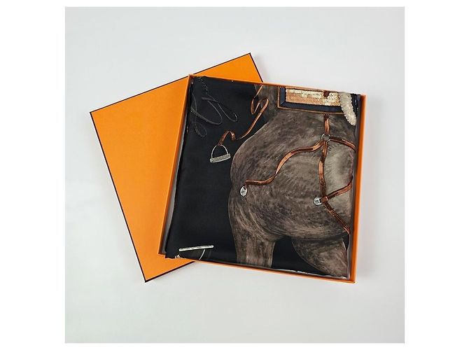 Hermès Sciarpa quadrata in seta da donna Grand Galop con ricami in perline di vetro Multicolore - vista 12