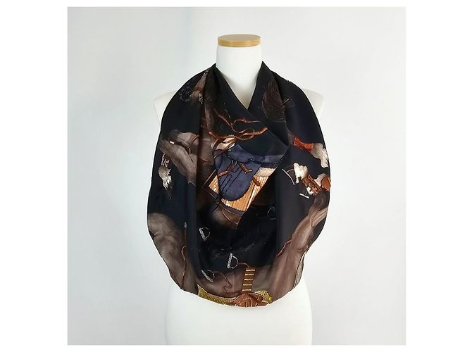 Hermès Sciarpa quadrata in seta da donna Grand Galop con ricami in perline di vetro Multicolore - vista 6