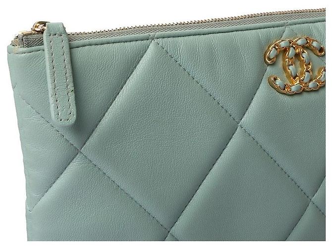 Chanel NineTeen Clutch aus Lammleder New Medium Gold Grün - Ansicht 3