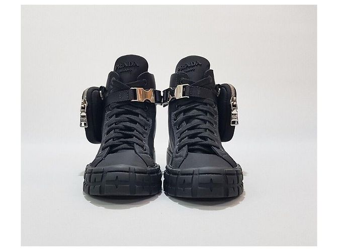 Prada Sneakers alte con tasca in nylon da donna Black Nero - vista 3