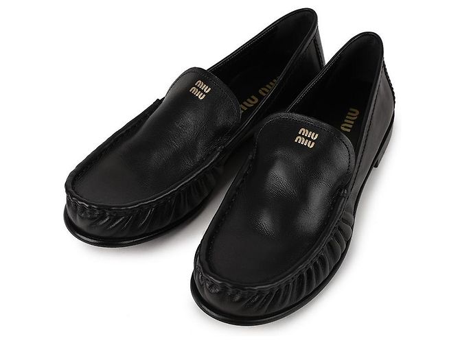 Miu Miu Mocassini in pelle di bufalo Nero - vista 3