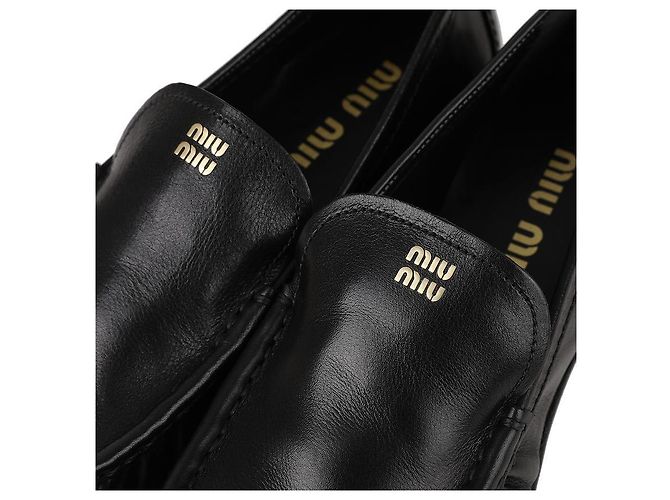 Miu Miu Mocassini in pelle di bufalo Nero - vista 9