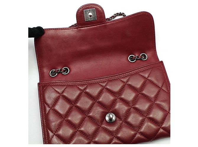 Chanel Borsa a tracolla e crossbody Classic Logo in agnello rosso ruthenium - vista 8