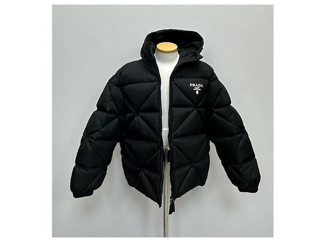 Prada Jaqueta acolchoada de gabardine de Re-Nylon oversized Prata - vista 2