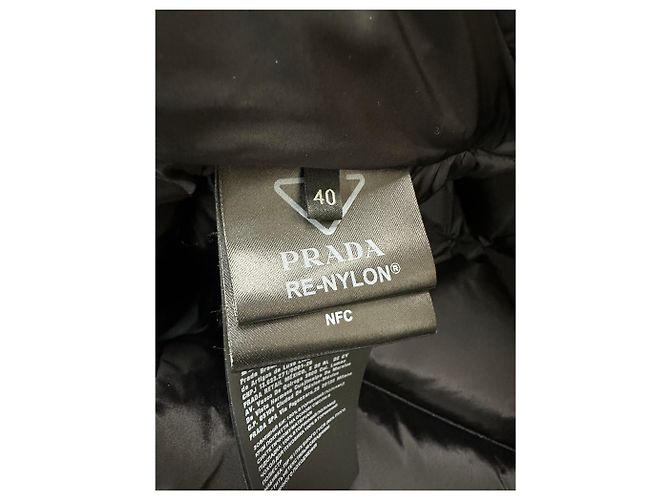 Prada Jaqueta acolchoada de gabardine de Re-Nylon oversized Prata - vista 6