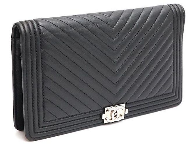 Chanel Cartera larga Boy de piel de cordero con chevron Negro - vista 2