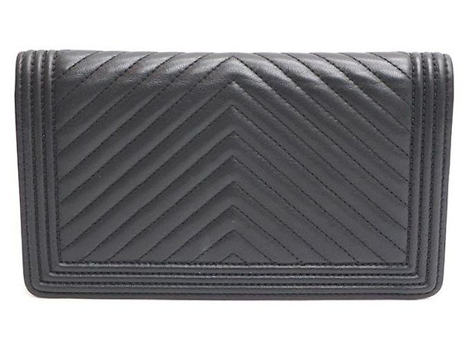 Chanel Cartera larga Boy de piel de cordero con chevron Negro - vista 3