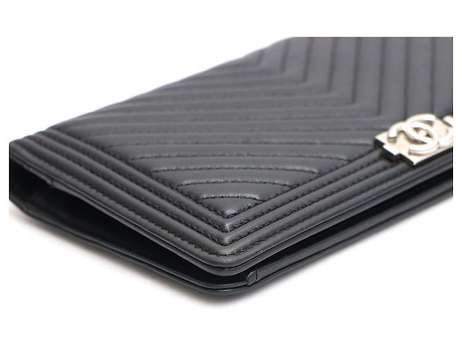 Chanel Cartera larga Boy de piel de cordero con chevron Negro - vista 5