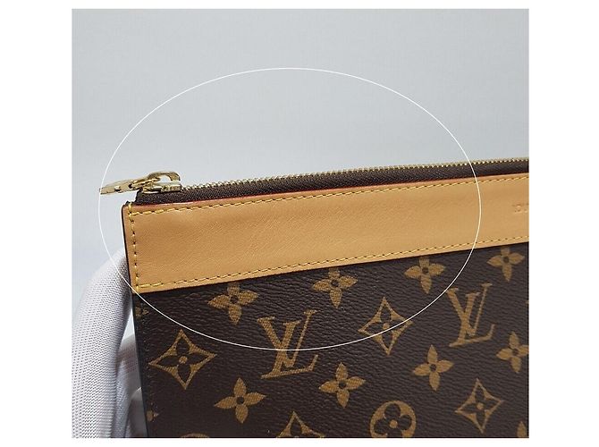 Louis Vuitton Pochette Jour Monogram Pouch Nero - vista 10