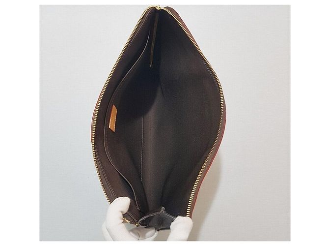 Louis Vuitton Pochette Jour Monogram Pouch Nero - vista 6