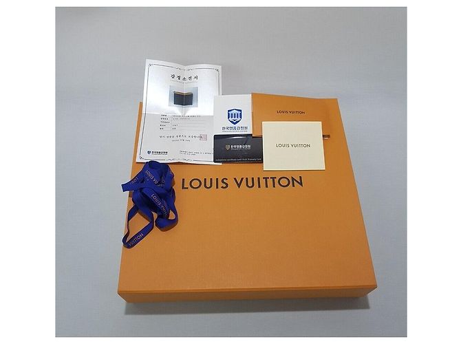 Louis Vuitton Pochette Jour Monogram Pouch Nero - vista 8