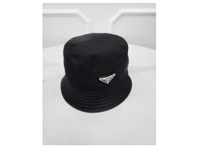 Prada Cappello Bucket in Re-Nylon Nero - vista 2
