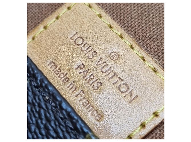 Louis Vuitton Borsa a tracolla Monogram Bosphore GM - vista 20