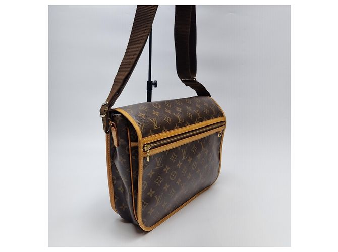 Louis Vuitton Borsa a tracolla Monogram Bosphore GM - vista 5