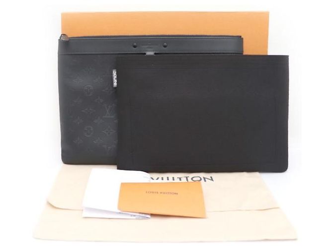 Louis Vuitton Clutch Monogram Shadow Nero - vista 9