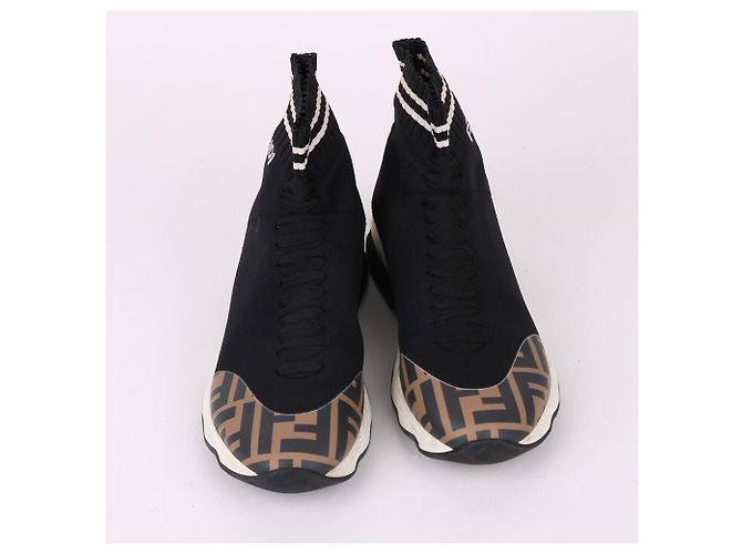 Fendi High-Top-Sneaker in Schwarz mit FF-Muster - Ansicht 3