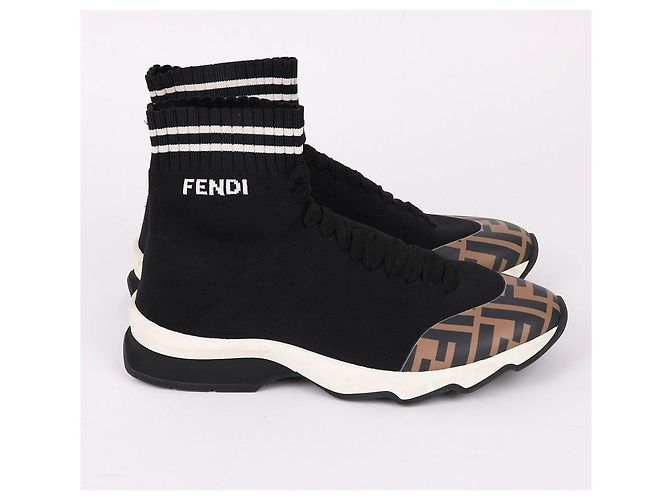 Fendi High-Top-Sneaker in Schwarz mit FF-Muster - Ansicht 6