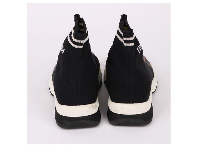 Fendi High-Top-Sneaker in Schwarz mit FF-Muster - Ansicht 7