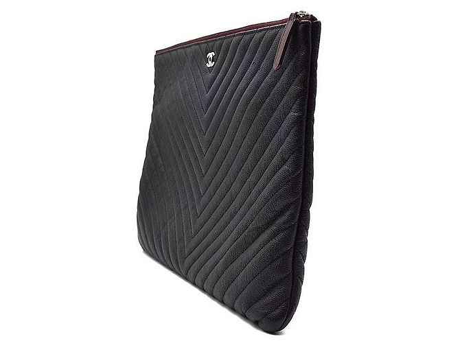 Chanel Clutch Chevron in Caviar Large Nero - vista 2
