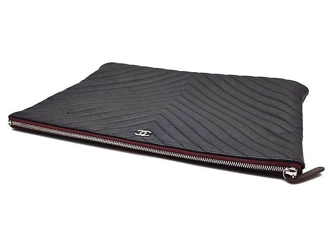 Chanel Clutch Chevron in Caviar Large Nero - vista 4