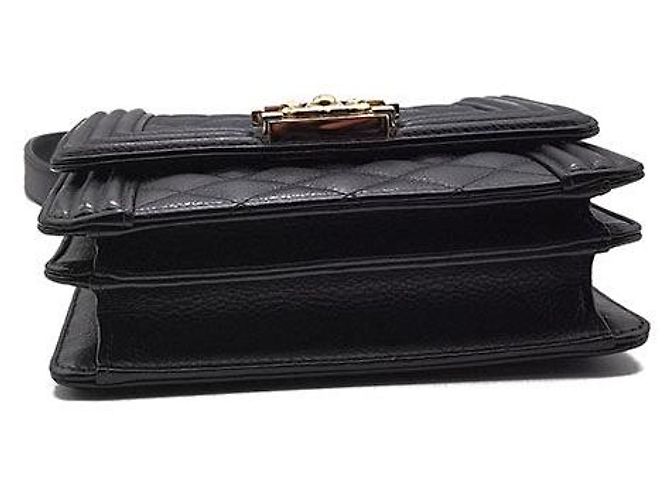 Boy Chanel Borsa con patta verticale in caviar Nero - vista 7