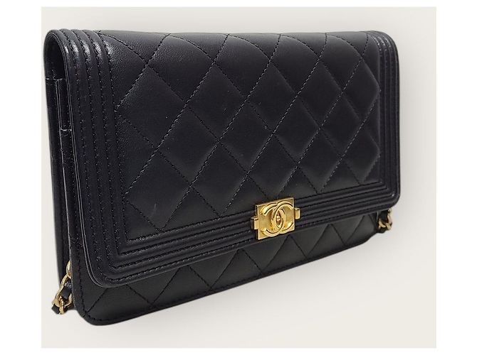 Chanel Borsa a tracolla Boy WOC in agnello nero e oro - vista 3