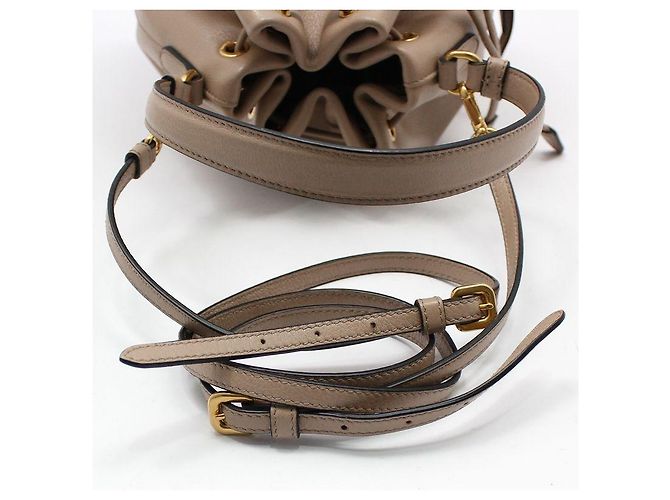Prada Borsa a tracolla a secchiello duet in pelle di vitello Grace Marrone - vista 7