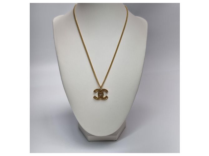 Chanel Collana con logo CC (Collana in Oro Nero) - vista 5