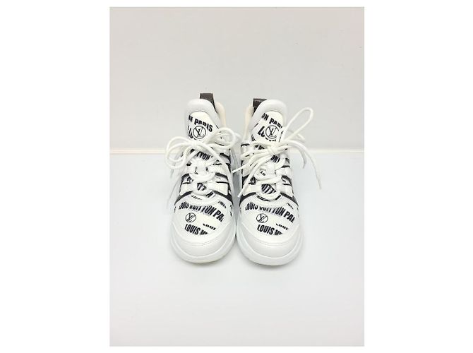Louis Vuitton Sneakers Archlight in pelle bianca con scritte LV Bianco - vista 4
