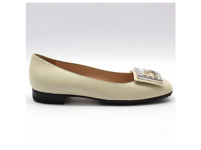 Gucci Scarpe basse Madeleine Crystal Bianco - vista 4