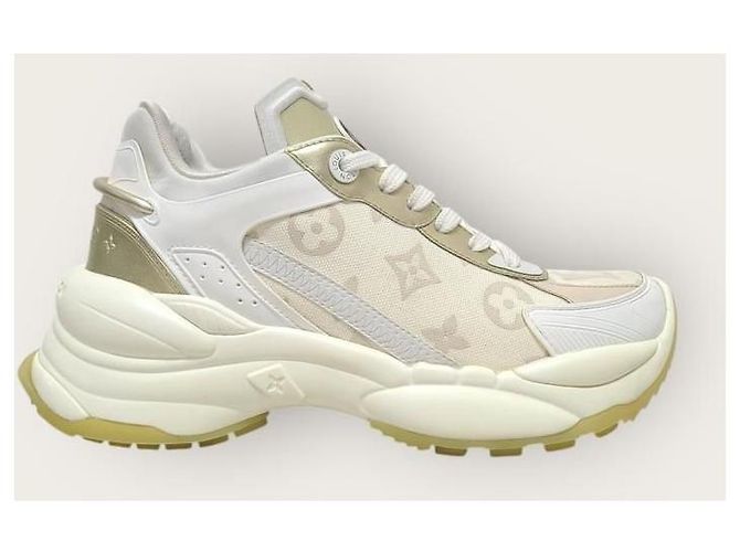 Louis Vuitton Sneakers Denim Run con monogramma beige e oro Marrone - vista 2