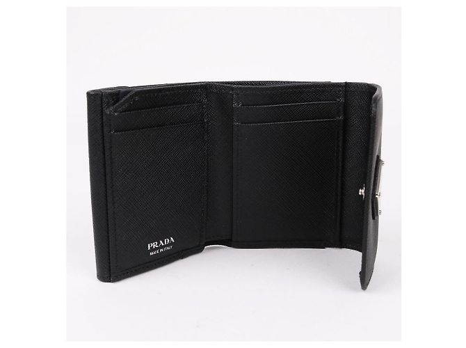Saffiano Prada Portafoglio da donna con patta senza logo Triangle Nero - vista 9