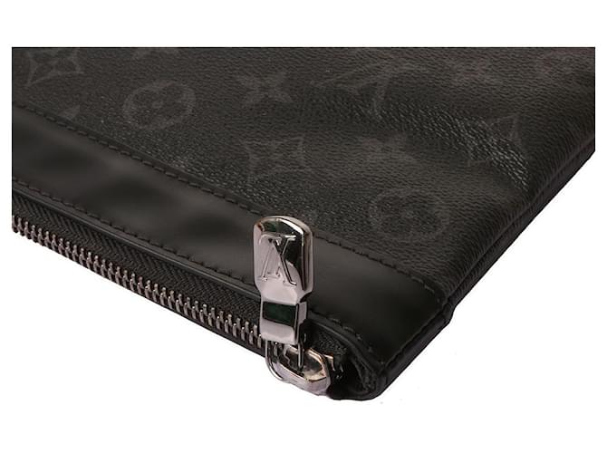 Louis Vuitton Pochette Eclipse Discovery Noir - vue 4