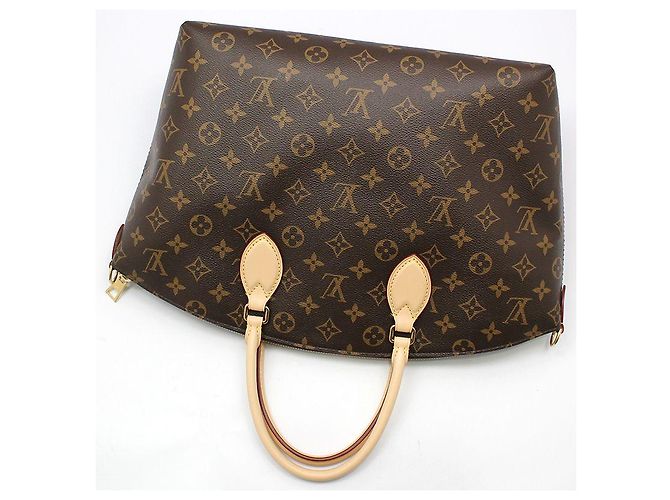 Louis Vuitton Monogram Boétie MM Shoulder Bag Brown - view 4