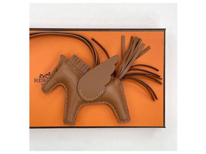 Hermès Charm Rodeo Pegasus Portachiavi Oro Arancione - vista 3