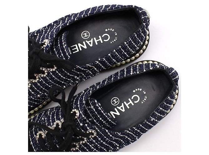 Chanel Sneakers in tweed con lacci di perle Blu - vista 10