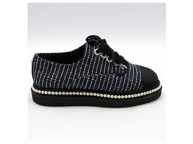 Chanel Sneakers in tweed con lacci di perle Blu - vista 4