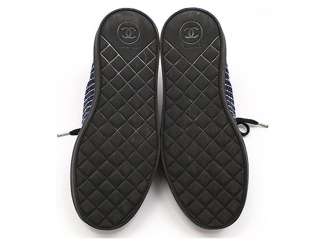 Chanel Sneakers in tweed con lacci di perle Blu - vista 6