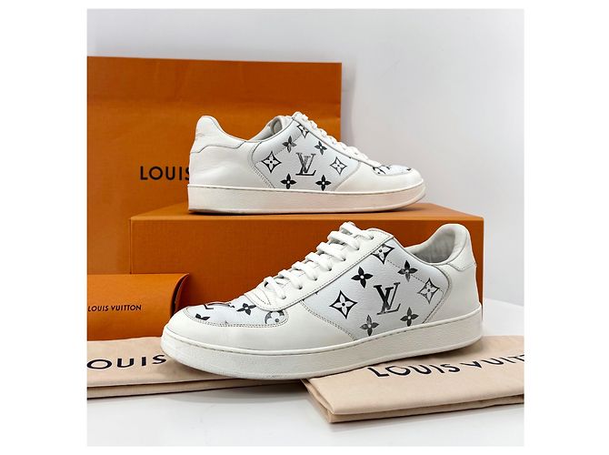 Louis Vuitton Sneakers Monogram Rivoli Bianco - vista 2