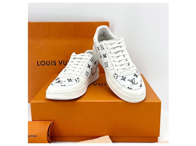 Louis Vuitton Sneakers Monogram Rivoli Bianco - vista 5