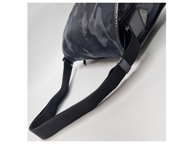 Prada Borsa Messenger in Nylon Crossbody (Premium Unisex, Camo) Multicolore - vista 12