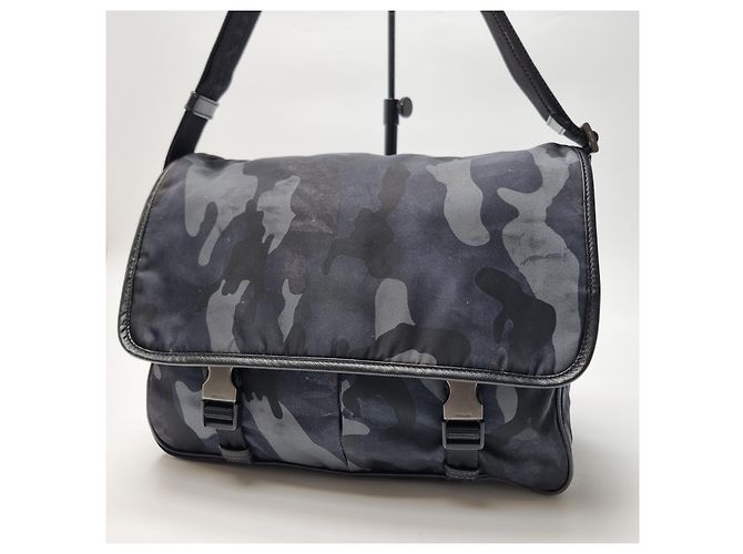 Prada Borsa Messenger in Nylon Crossbody (Premium Unisex, Camo) Multicolore - vista 3