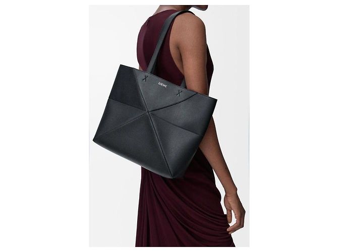 Loewe Medium Horizontal Puzzle Fold Tote in Soft Grain Schwarz - Ansicht 5