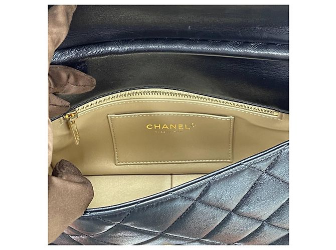 Chanel Borsa con patta e catena con logo di perle Nero Oro - vista 12